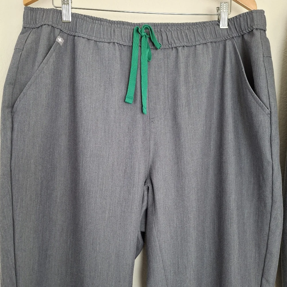 Figs Set of Two Graphite Tansen Jogger Scrubs Size XXL